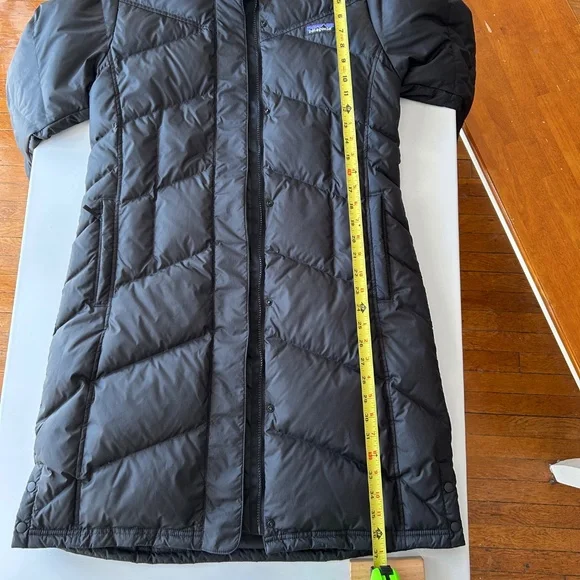 Patagonia Down With It Parka, Black, Women's M, knee-length down, like new - Picture 9 of 9